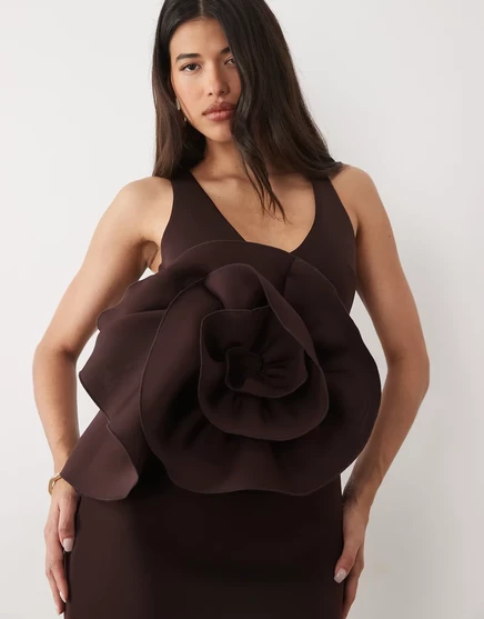 Женское макси-платье ASOS Design с 3D корсажем и открытой спиной, шоколадное