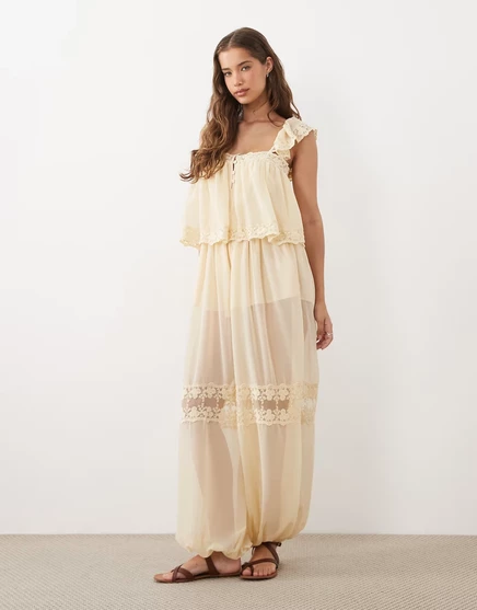 Женский комбинезон Miss Selfridge с кружевными вставками, экрю