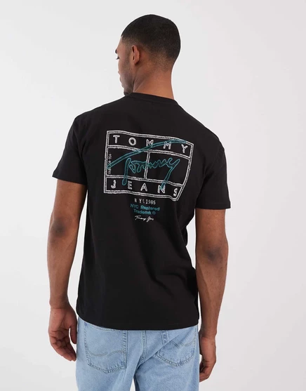 Футболка с фирменным логотипом Tommy Jeans regular flag черного цвета  black