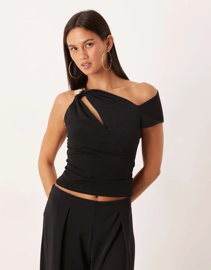 Топ с отделкой от ASOS с открытыми плечами и вырезом черного цвета black