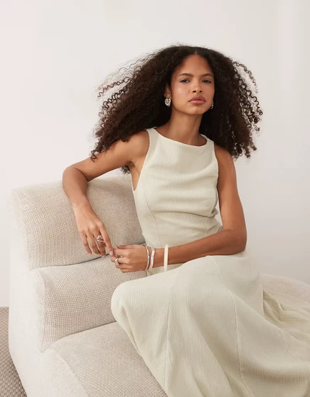 Женское макси-платье ASOS Design текстурированное, песочное