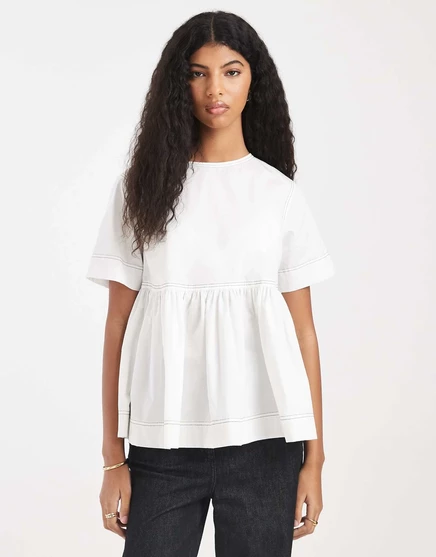 Женский топ ASOS Design с баской и контрастной строчкой, белый