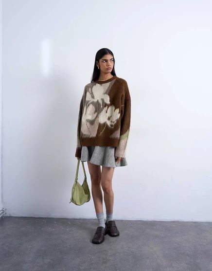 Вязаный свитер Topshop с размытым цветочным рисунком в нейтральных тонах neutral
