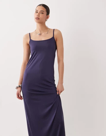 Женское платье-комбинация ASOS Design из модала, темно-синее