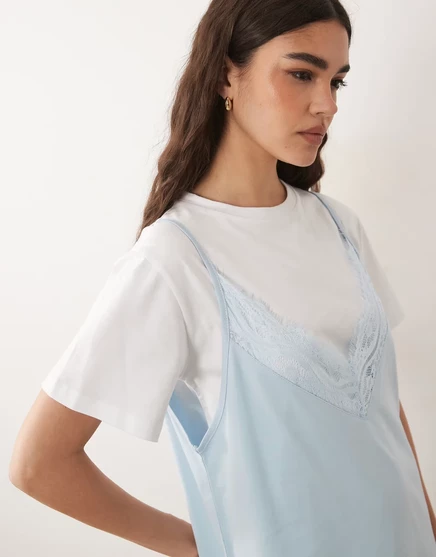 Женское мини-платье ASOS с кружевной накидкой, бело-голубое