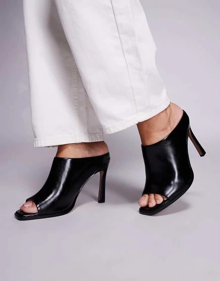 Черные шлепанцы Nessa на высоком каблуке от ASOS DESIGN black