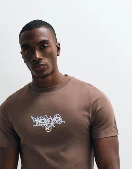 Мужская футболка ASOS Design с принтом Tokyo, коричневая