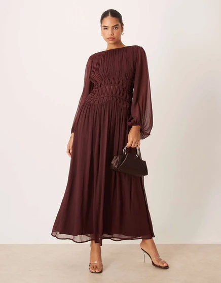 Макси-платье ASOS DESIGN с завышенной талией в стиле макраме в ягодном цвете