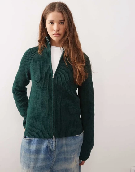 Кардиган на двусторонней молнии из трикотажа Monki rib темно-зеленого цвета forest green