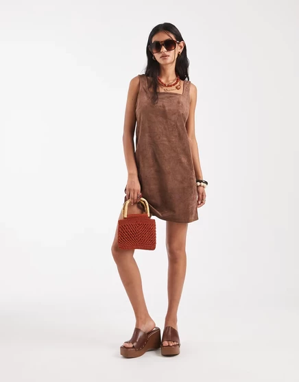 Женское мини-платье Vero Moda под замшу, коричневое