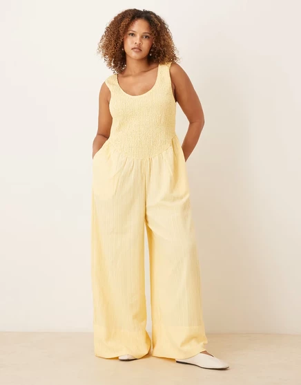 Женский комбинезон asos curve с круглым вырезом текстурированный, кремово-лимонный