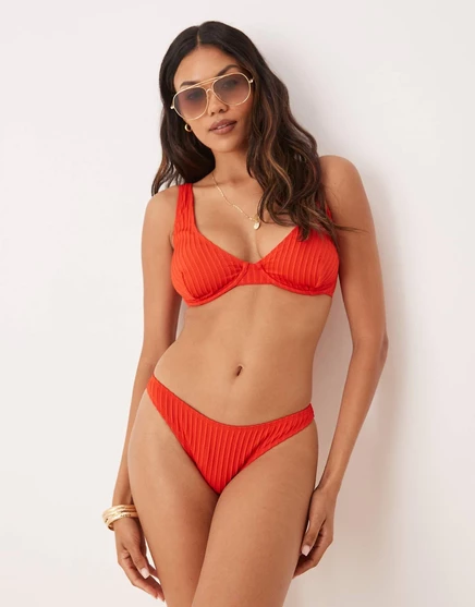 Дерзкий купальник-бикини с высокими штанинами от ASOS DESIGN в рубчик красного цвета red