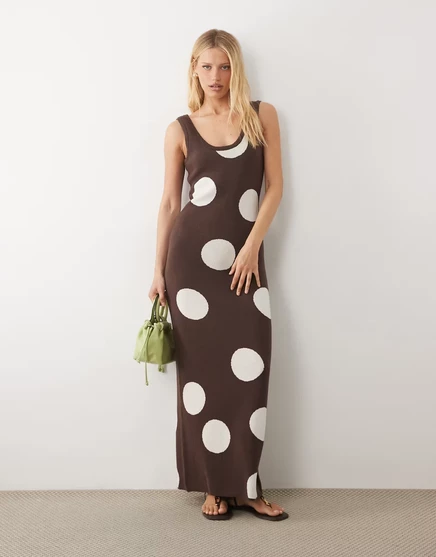 Женское платье ASOS Design вязаное макси, безрукавное, коричневое в горошек