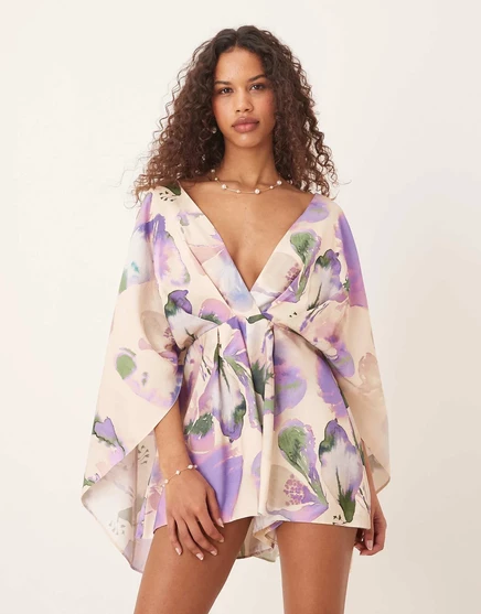 Комбинезон с глубоким вырезом и преувеличенными рукавами от ASOS DESIGN с абстрактным цветочным принтом abstract floral