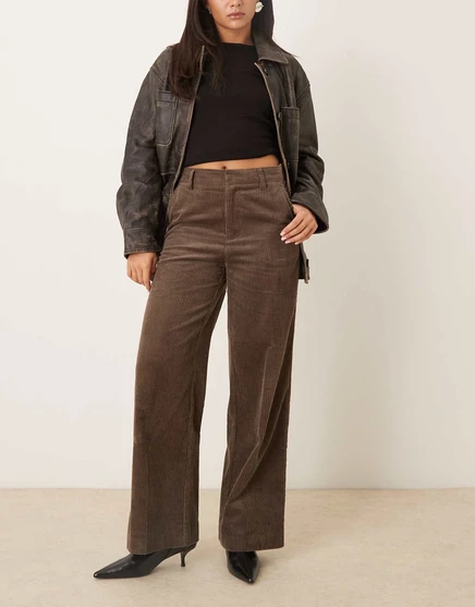 Вельветовые брюки Gina Tricot с завышенной талией коричневого цвета brown