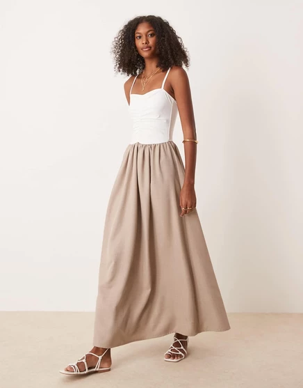Макси-платье с заниженной талией и рюшами от ASOS DESIGN hybrid нейтрального цвета neutral