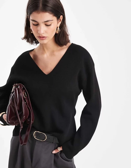 Черный топ ASOS DESIGN с экстремально низким V-образным вырезом и завышенной талией black