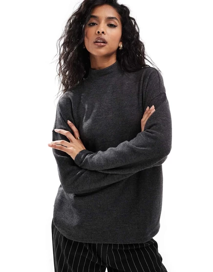 Объемный трикотажный топ Vero Moda с высоким воротом из черного меланжа black