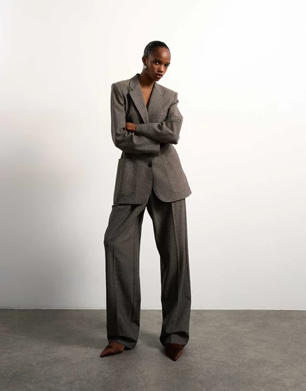 Брюки Tolu Coker x от Topshop темно-серого цвета, сшитые на заказ