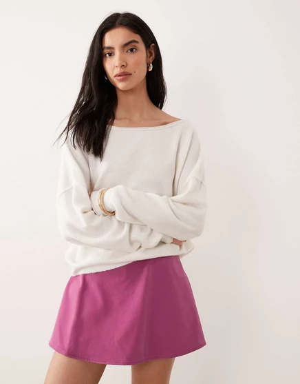 Свободные люди видят меня в белом свитере-комбо white combo