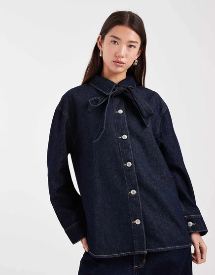 ДИЗАЙНЕРСКАЯ джинсовая рубашка ASOS с галстуком-бабочкой на шее после стирки с полосканием rinse wash