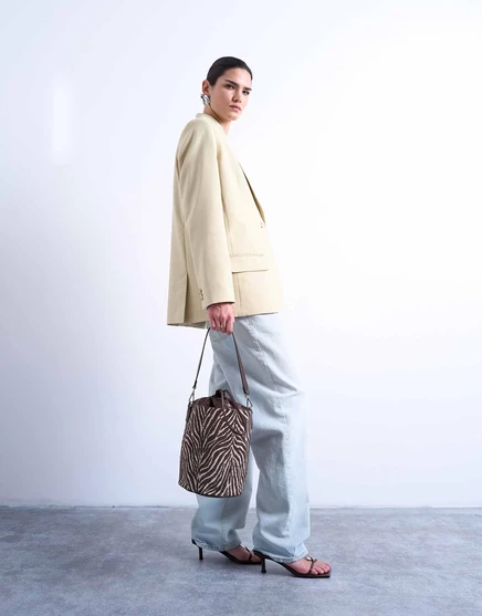 Холщовая сумка-ведро Topshop Carla через плечо в цвете зебра zebra canvas