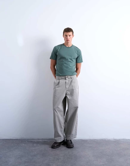Брюки-бочкообразки Topman в елочку из камня stone