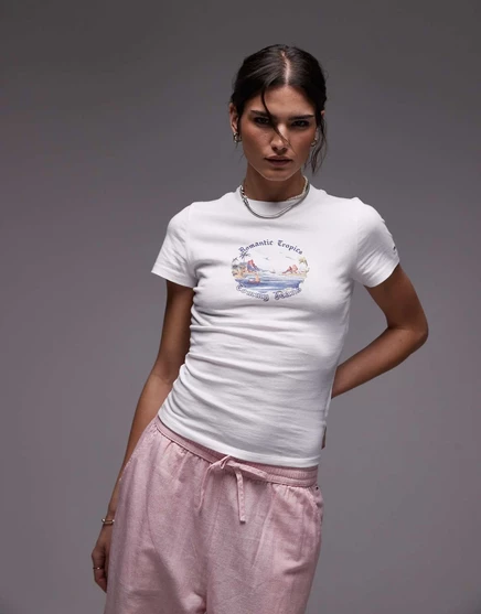 Футболка Tommy Jeans с романтическим рисунком 