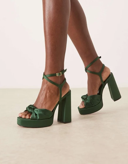  Босоножки на платформе ASOS DESIGN Wide Fit Nutshell из темно-зеленого атласа dark green satin