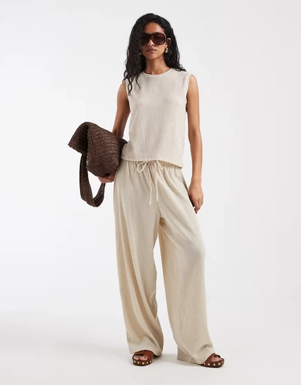Брюки Vero Moda из текстурированного плиссе с бочкообразными штанинами из камня - часть комплекта из пемзы