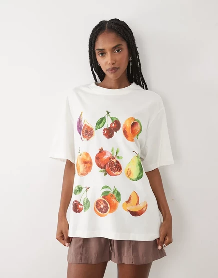 Женская футболка ASOS Design оверсайз с принтом фруктов, кремовая