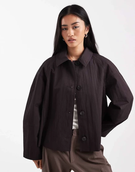 Женский короткий тренч ASOS Design со складкой, шоколадный