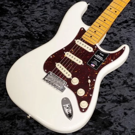 Электрогитара Fender Stratocaster Pro II, белая