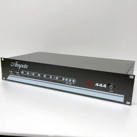 Коммутатор Ampete 444 для усилителей, б/у