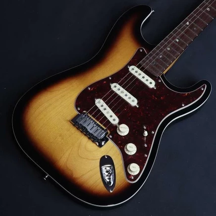 Электрогитара Fender Stratocaster, двухцветный санберст