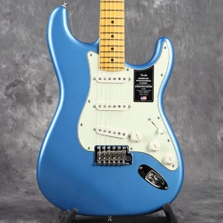 Электрогитара Fender Classic Stratocaster, голубая