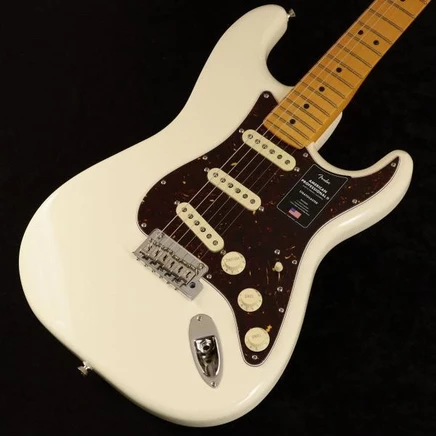 Электрогитара Fender Pro II Stratocaster, белая
