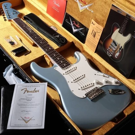 Электрогитара Fender 1966 Stratocaster, ледяной синий