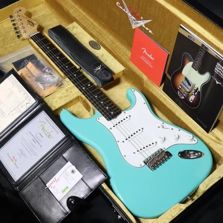 Гитара Fender Custom Shop Stratocaster 1965, зелёная