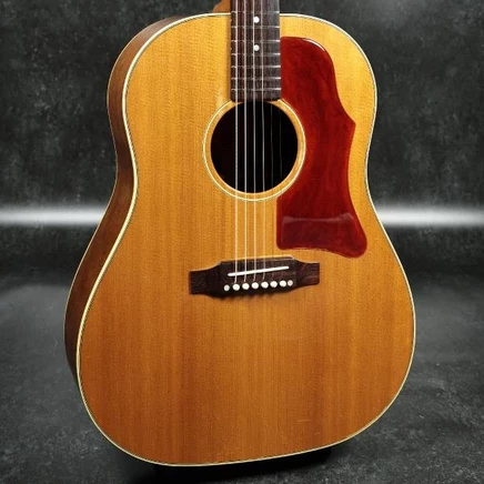 Б/у акустическая гитара Gibson J-50 2000, натуральная