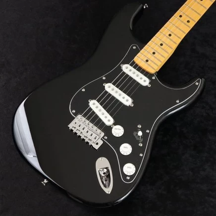 Электрогитара Fender Traditional 70s Stratocaster, черная