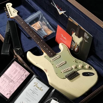 Электрогитара Fender 1960 Stratocaster Relic, Vintage White