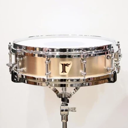 Малый барабан riddim Cast Bronze 14″ × 4″