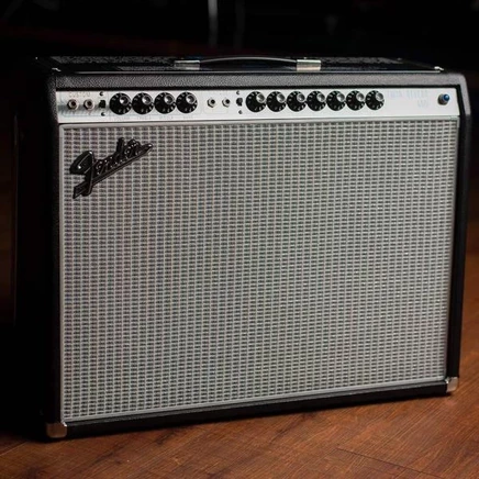 Гитарный комбоусилитель Fender 68 Custom Twin Reverb