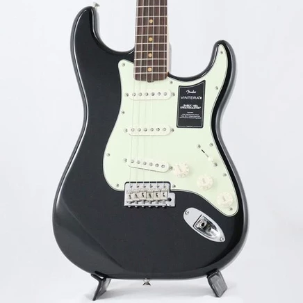 Электрогитара Fender Vintera III Stratocaster, черная