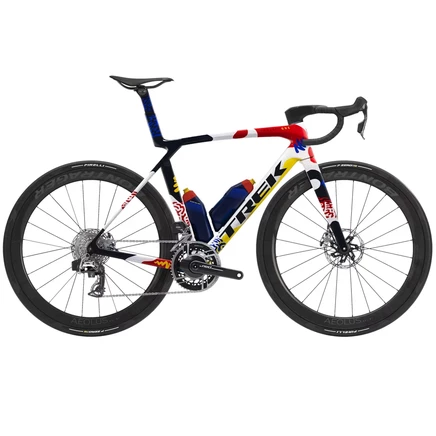 Шоссейный велосипед Trek Madone SLR 9 AXS Gen 8, карбон, многоцветный