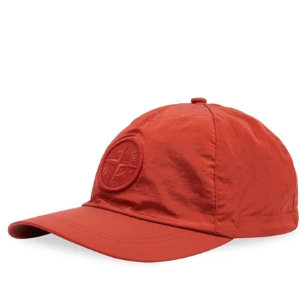 Нейлоновый металлический колпачок из эконила Stone Island