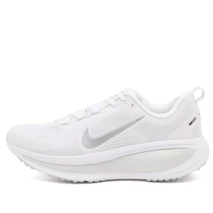 Кроссовки Nike Running Vomero 18 W white, silver & photon