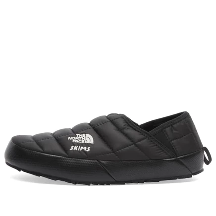 The North Face x СКОЛЬЗИТ ПО термобаллонной тяге Mule V