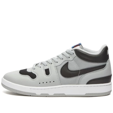Nike Attack Qs SP